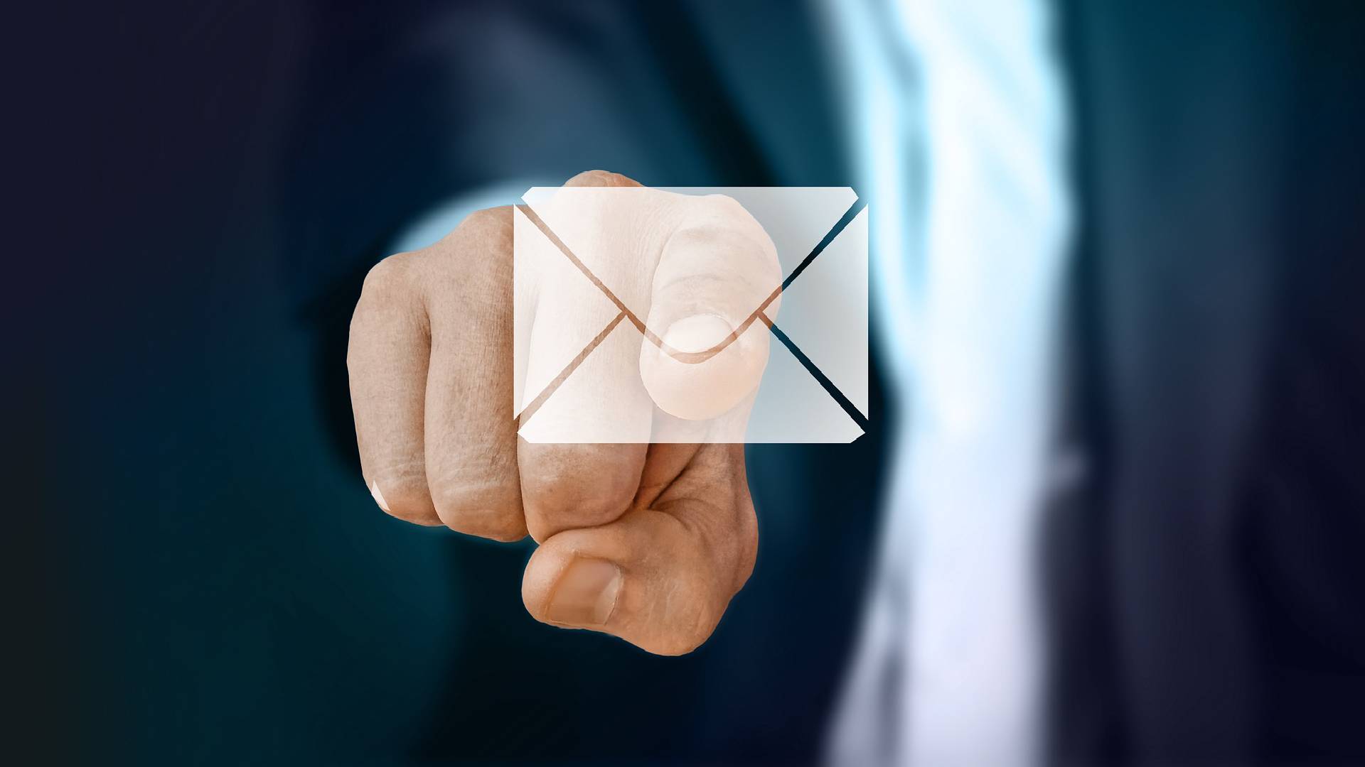 Kolik pošlete denně emailů? A kolik z nich je zbytečných?
