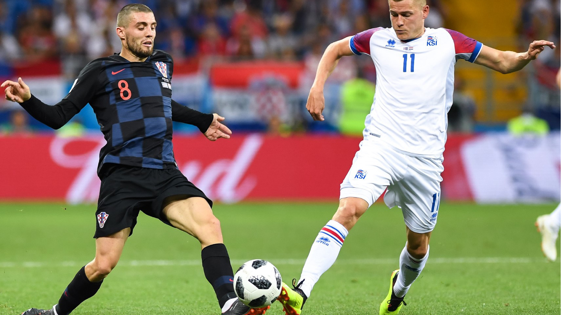 Proč budí fotbal násilnické vášně?