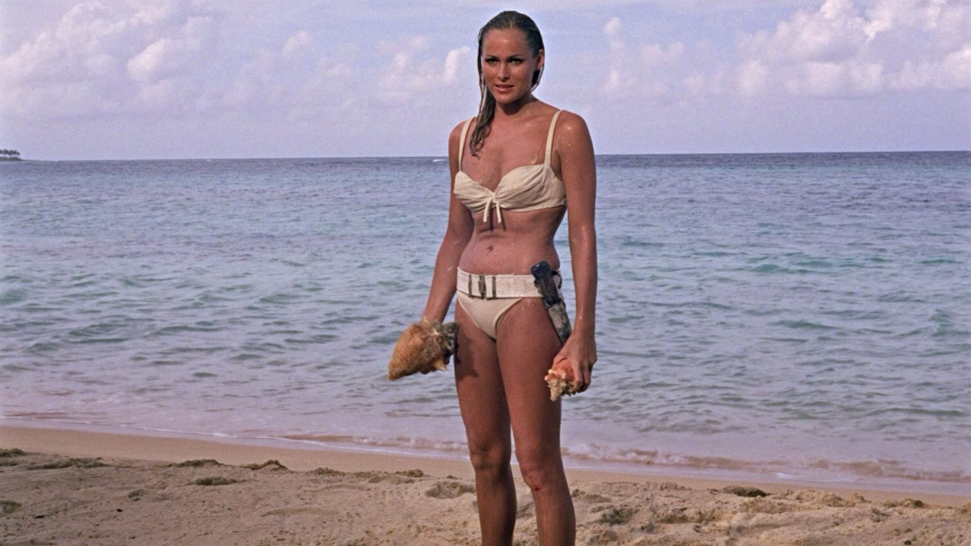 První bondgirl Ursula Andressová a další zásadní moment pro bikini, jenž přišel v roce 1962 ve filmu Dr. No.