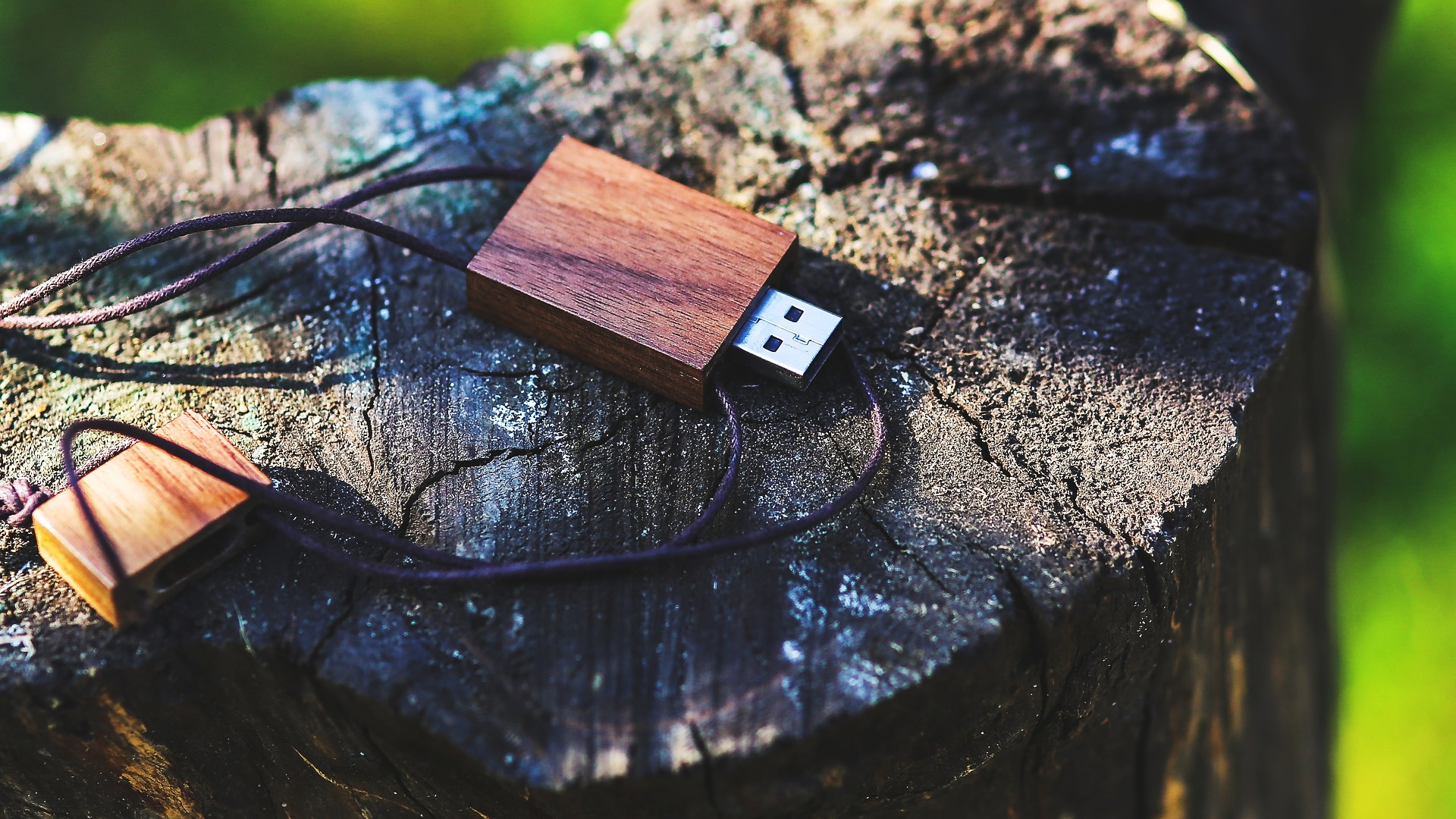 USB disk - kdo by ho dnes nepoužíval... a přesto jde o mladý vynález