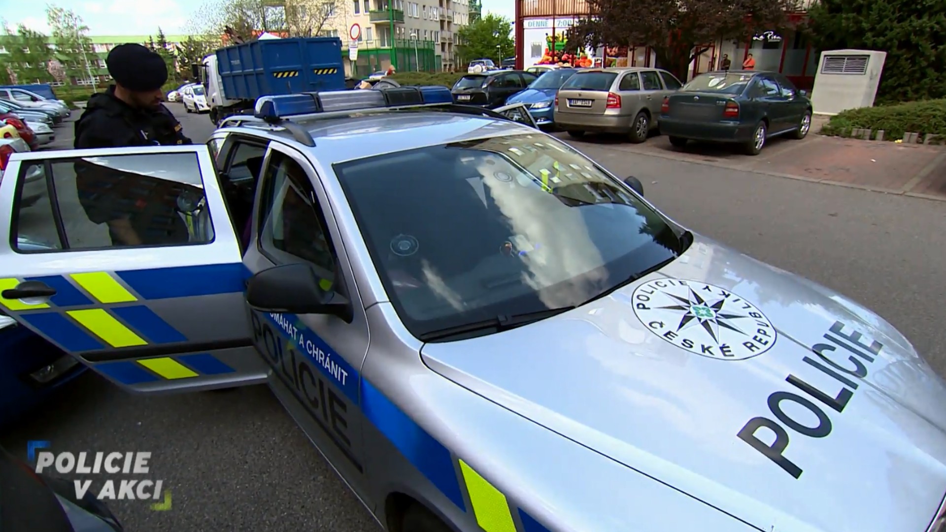 Policie V Akci 102 Epizoda Peticni Stanek Agresivni Nekurak Falesni Policajti Stalker S Letaky Prima Krimi