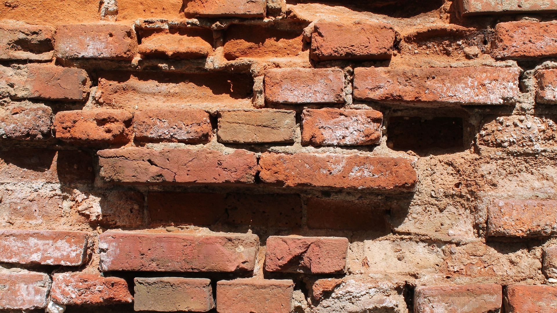 Co vydrží při zemětřesení více - cihla nebo beton?