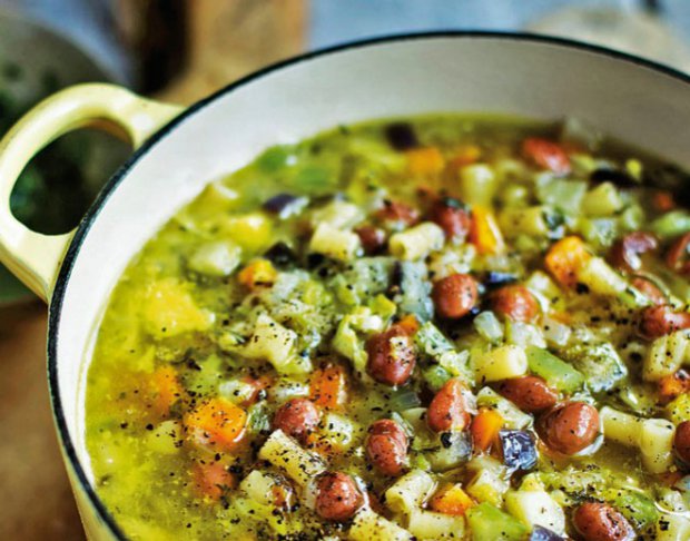 Zeleninová polévka s těstovinami  Foto: 