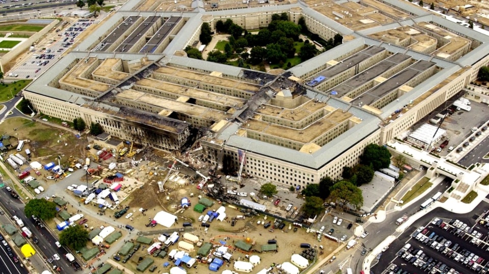 Pentagon po útoku z 11. září 2001 Pentagon po útoku z 11. září 2001