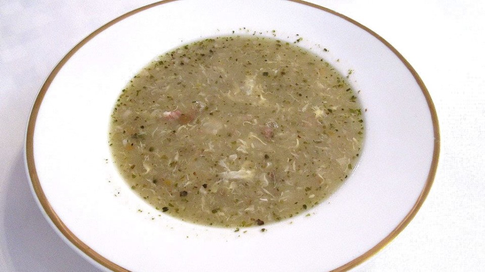Čočková polévka s uzeným žebírkem a bramborem