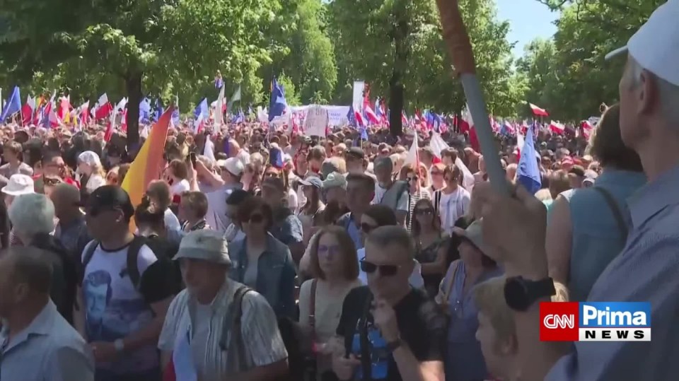 Ve Varšavě demonstrovaly statisíce lidí