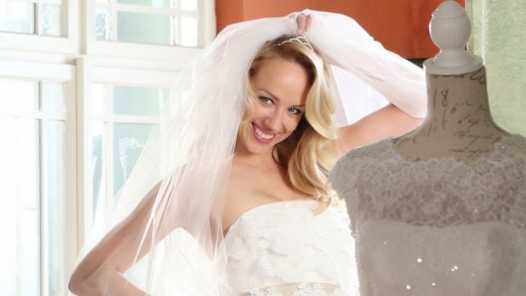 Svatby v Benátkách on-line na iPrima.cz! Připomeňte si celý příběh Olgy v podání Petry Hřebíčkové