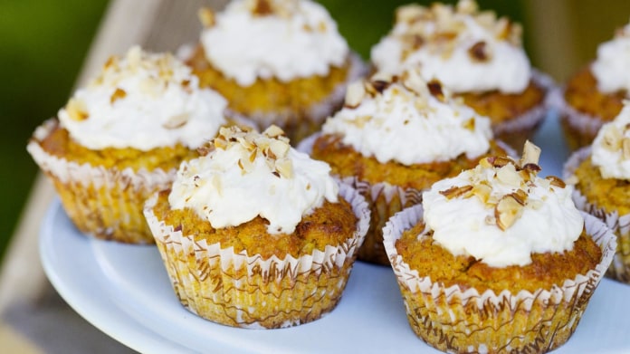 Cupcaky s mrkví, kokosem a banány Cupcaky s mrkví, kokosem a banány
