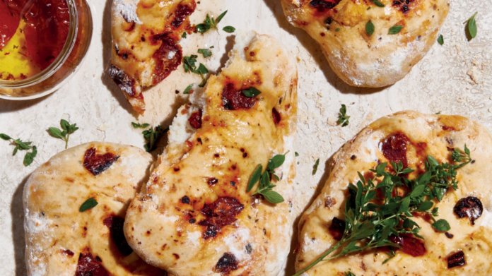 Focaccia se sušenými rajčaty a oreganem podle Pohlreicha Focaccia se sušenými rajčaty a oreganem podle Pohlreicha