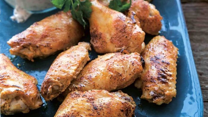 Kuřecí křídla tandoori s citronovo-jogurtovou omáčkou Kuřecí křídla tandoori s citronovo-jogurtovou omáčkou