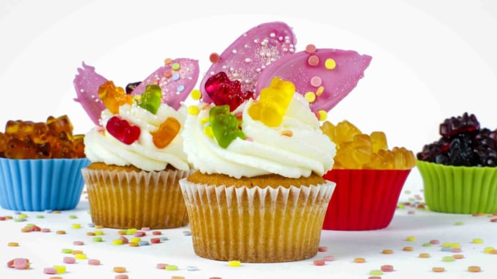 Haribo mandlové cupcakes plněné ovocnou směsí Haribo mandlové cupcakes plněné ovocnou směsí