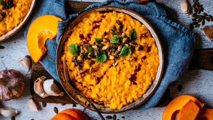 Krémové risotto z dýně, pečeného česneku a ricotty Krémové risotto z dýně, pečeného česneku a ricotty