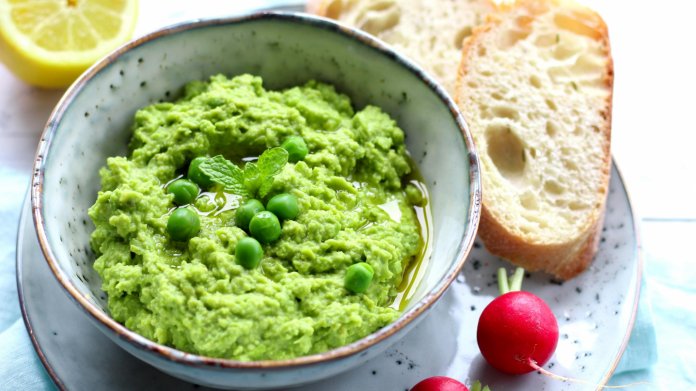 Svěží hráškový hummus Svěží hráškový hummus