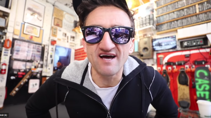 Proč má Casey dost sociálních sítích? 1 Proč má Casey dost sociálních sítích? 1