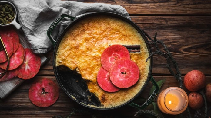 Voňavý rýžový nákyp s karamelizovanými jablky podle Cat & Cook Voňavý rýžový nákyp s karamelizovanými jablky podle Cat & Cook