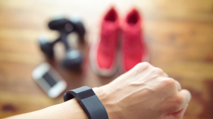 Fitness tracker vypadá jako obyčejný náramek Fitness tracker vypadá jako obyčejný náramek