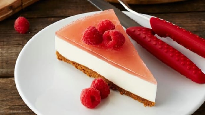 Malinový cheesecake Malinový cheesecake