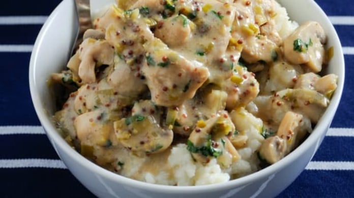 Kuřecí Stroganoff Kuřecí Stroganoff