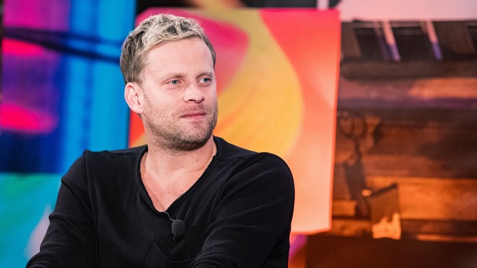 Jakub Prachař v talkshow 7 pádů Honzy Dědka. Jakub Prachař v talkshow 7 pádů Honzy Dědka.