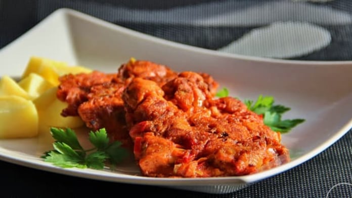 Kuřecí tandoori placičky se zeleninou Kuřecí tandoori placičky se zeleninou