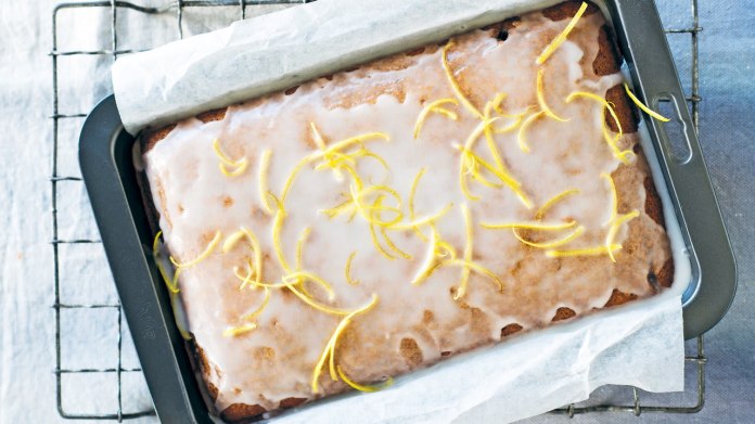 Voňavý perník s citronovou polevou Voňavý perník s citronovou polevou