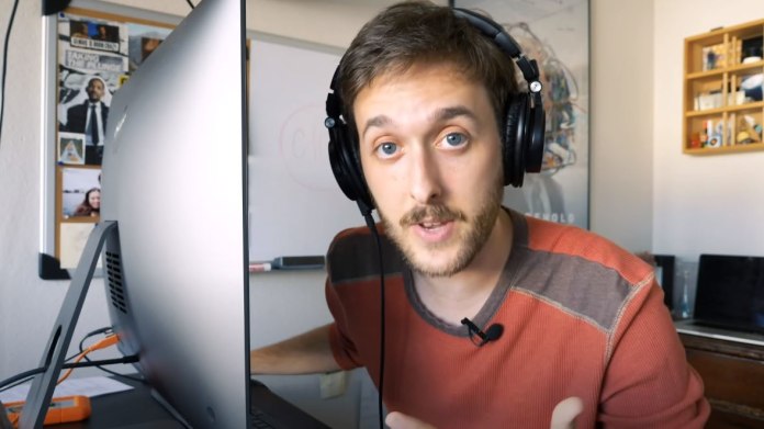 Týpek si předtočil pracovní schůzky na celý týden 1 Týpek si předtočil pracovní schůzky na celý týden 1