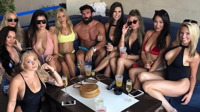 Král Instagramu Dan Bilzerian. Král Instagramu Dan Bilzerian.