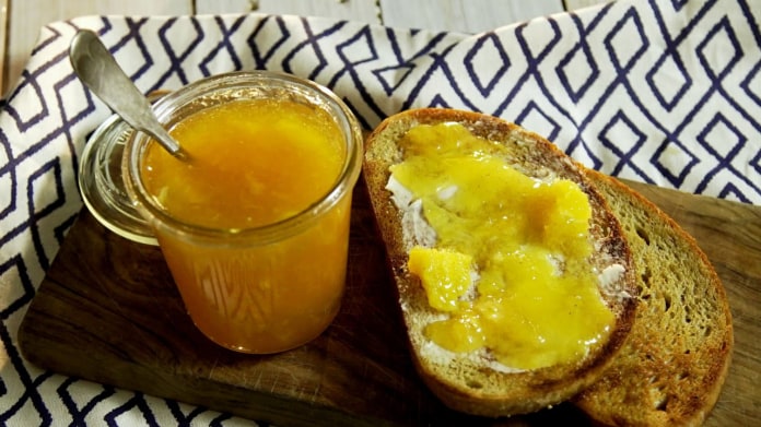 Kořeněná pomerančová marmeláda Kořeněná pomerančová marmeláda