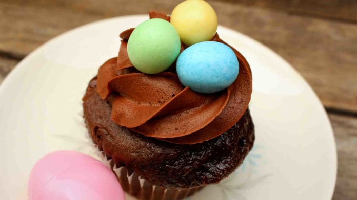 Kokosovo-čokoládové velikonoční fit muffiny Kokosovo-čokoládové velikonoční fit muffiny