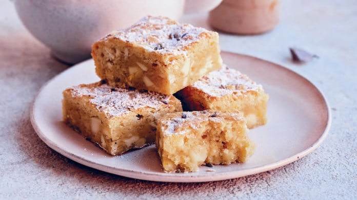 Citronové blondies s levandulí Citronové blondies s levandulí