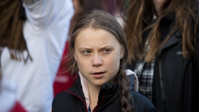 Socha Grety Thunberg 1 Socha Grety Thunberg 1