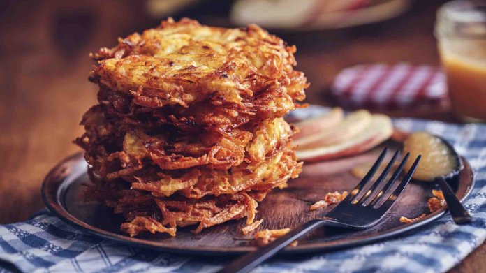 Nejlepší recept na křupavé bramboráky podle Romana Vaňka Nejlepší recept na křupavé bramboráky podle Romana Vaňka