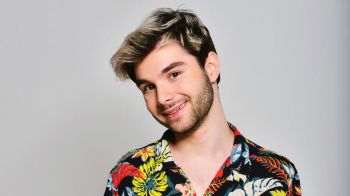 Tiktoker a youtuber Adam Kajumi. Tiktoker a youtuber Adam Kajumi.