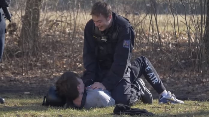 Vláďův prank na Datla 1 Vláďův prank na Datla 1