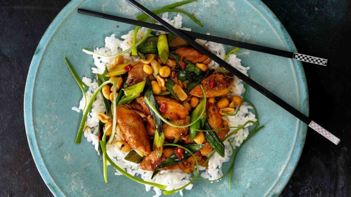 Kuřecí Kung Pao s karamelem Kuřecí Kung Pao s karamelem