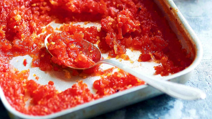Pečený rajčatový džem s chilli a zázvorem Pečený rajčatový džem s chilli a zázvorem