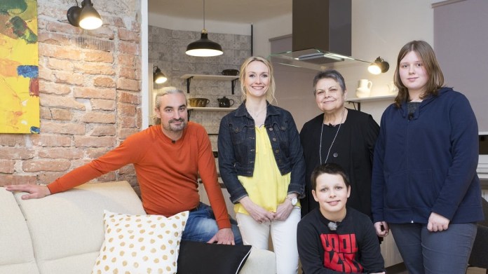 Designéři s paní Zdeňkou a dětmi Designéři s paní Zdeňkou a dětmi