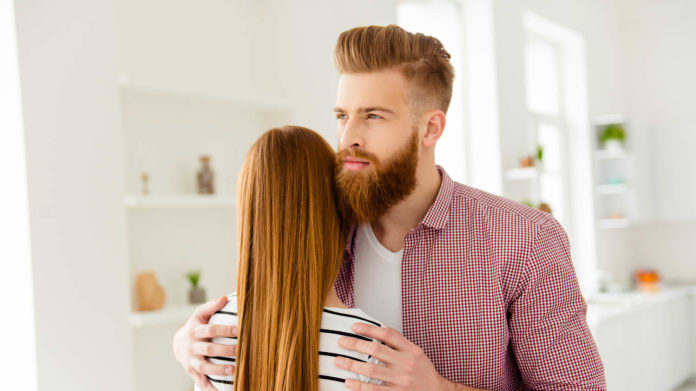 Podvádí vás partner? Můžete to poznat i díky řeči jeho těla Podvádí vás partner? Můžete to poznat i díky řeči jeho těla