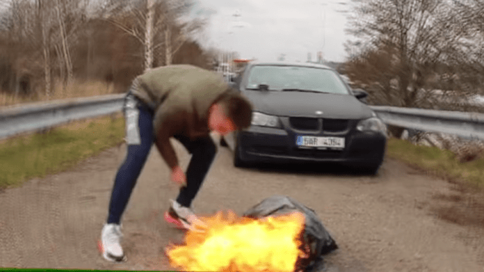 Datlův prank na Vláďu. Datlův prank na Vláďu.