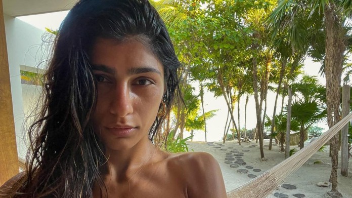 Mia Khalifa je díky OnlyFans štědrá 1 Mia Khalifa je díky OnlyFans štědrá 1