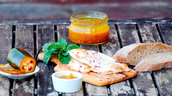 Broskvová grilovací omáčka s chilli Broskvová grilovací omáčka s chilli