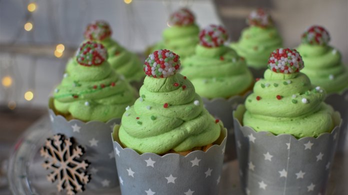 Sladké vánoční stromečky – originální recept na cupcakes Sladké vánoční stromečky – originální recept na cupcakes