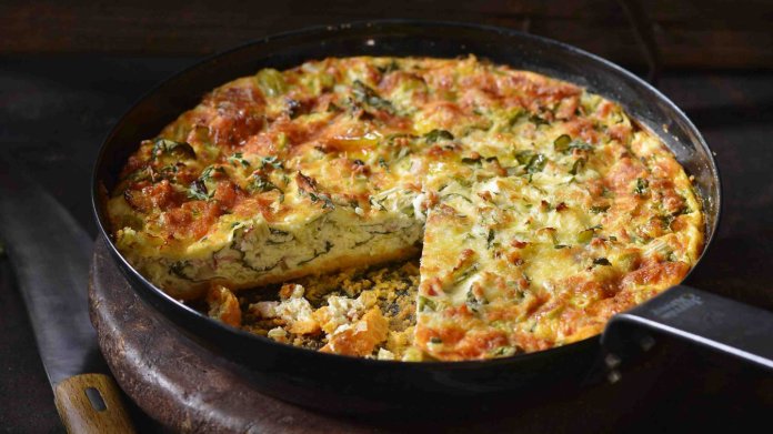 Quiche ze sladkých brambor se špenátem a slaninou Quiche ze sladkých brambor se špenátem a slaninou