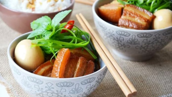 Vietnamský karamelizovaný bůček Vietnamský karamelizovaný bůček