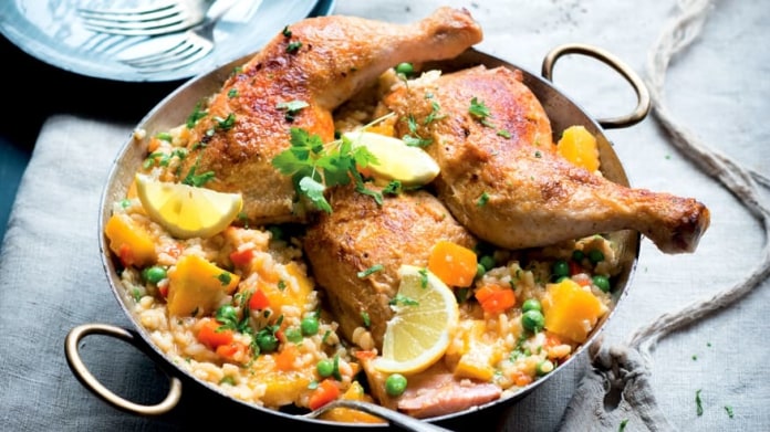 Paella s dýní a kuřecími stehýnky Paella s dýní a kuřecími stehýnky