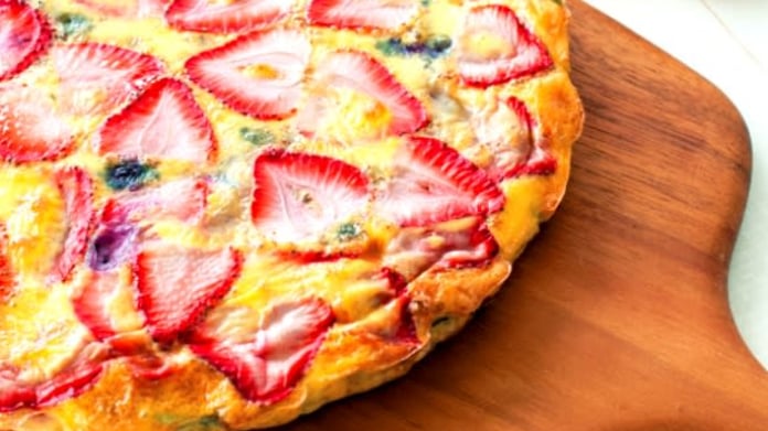 Vaječná frittata s ovocem Vaječná frittata s ovocem