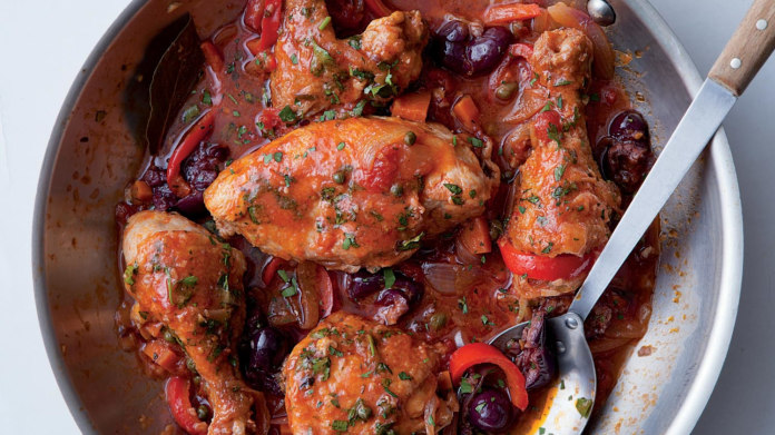 Kuře cacciatore na víně a rajčatech Kuře cacciatore na víně a rajčatech