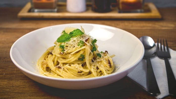 Jednoduchý recept na spaghetti carbonara Jednoduchý recept na spaghetti carbonara