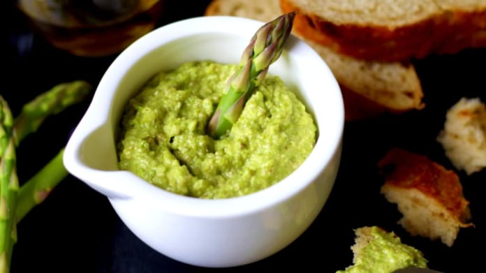 Chřestové pesto Chřestové pesto