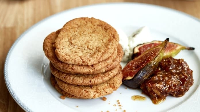Křehké sušenky s fíkovým chutney Křehké sušenky s fíkovým chutney
